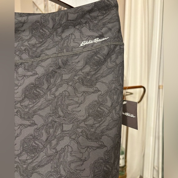 BNWT WOMENS EDDIE BAUER STRETCH CAPRI LEGGING - Picture 2 of 6